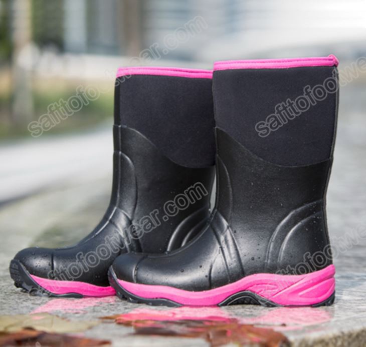 أحذية مطاطية مضادة للانزلاق ومقاومة للماء